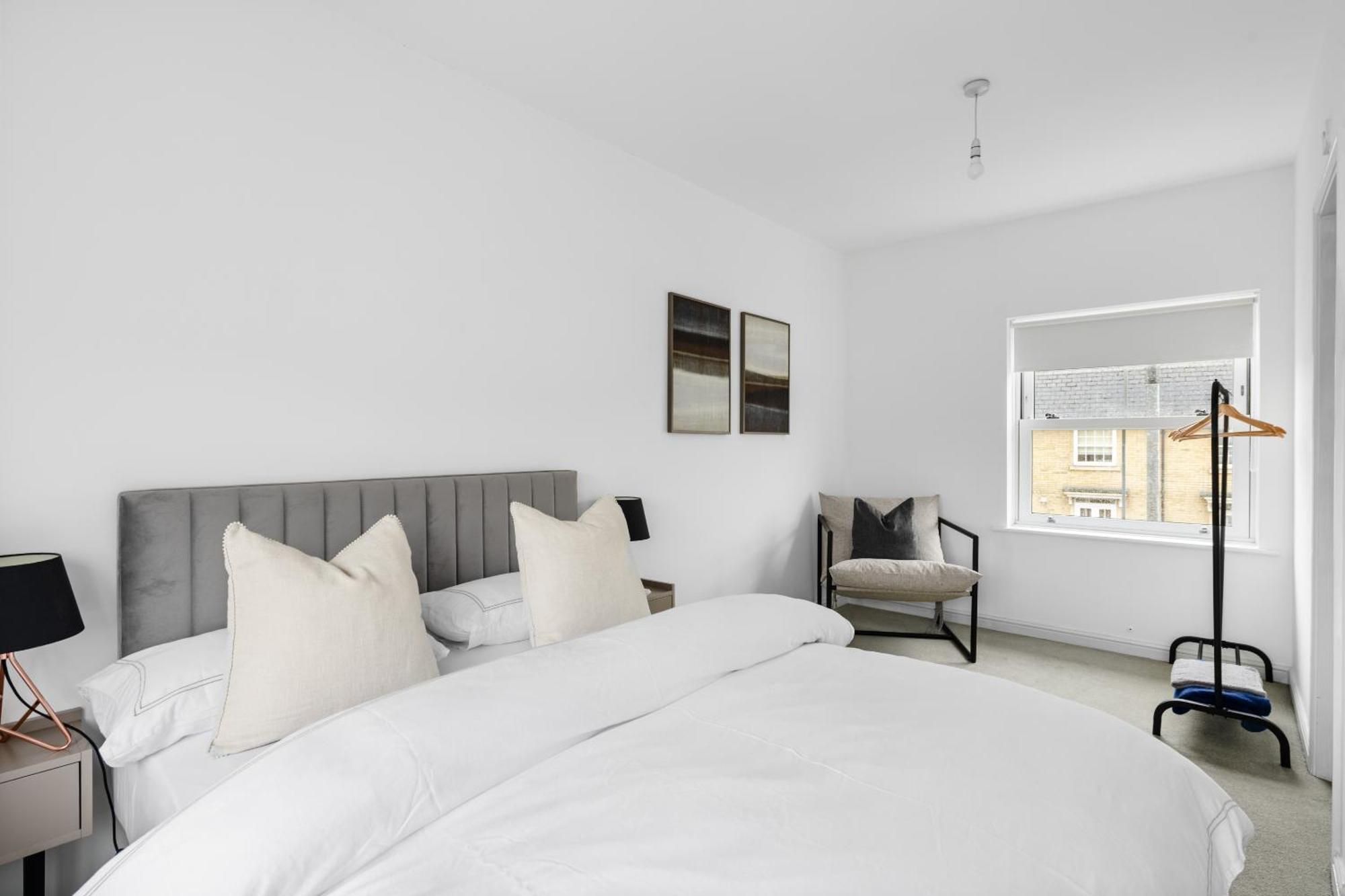 Luxurious 3 Bed House With Free Parking, Close To The Train Station & Town Braintree Extérieur photo